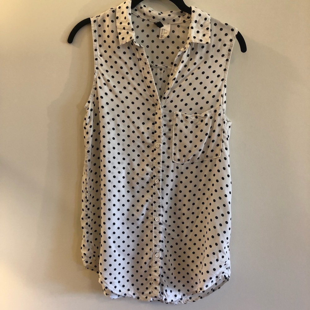 H&M polka dotted button down tank